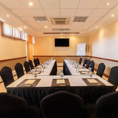 Kigali Serena Hotel Экстерьер фото