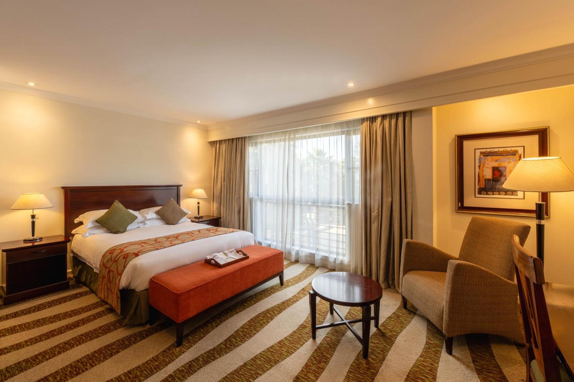 Kigali Serena Hotel Экстерьер фото